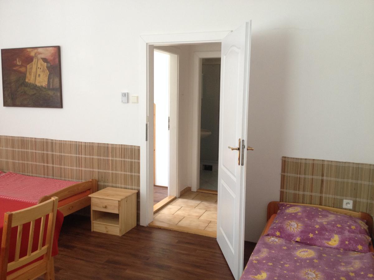 Klub U Namornika Dvůr Králové nad Labem Buitenkant foto