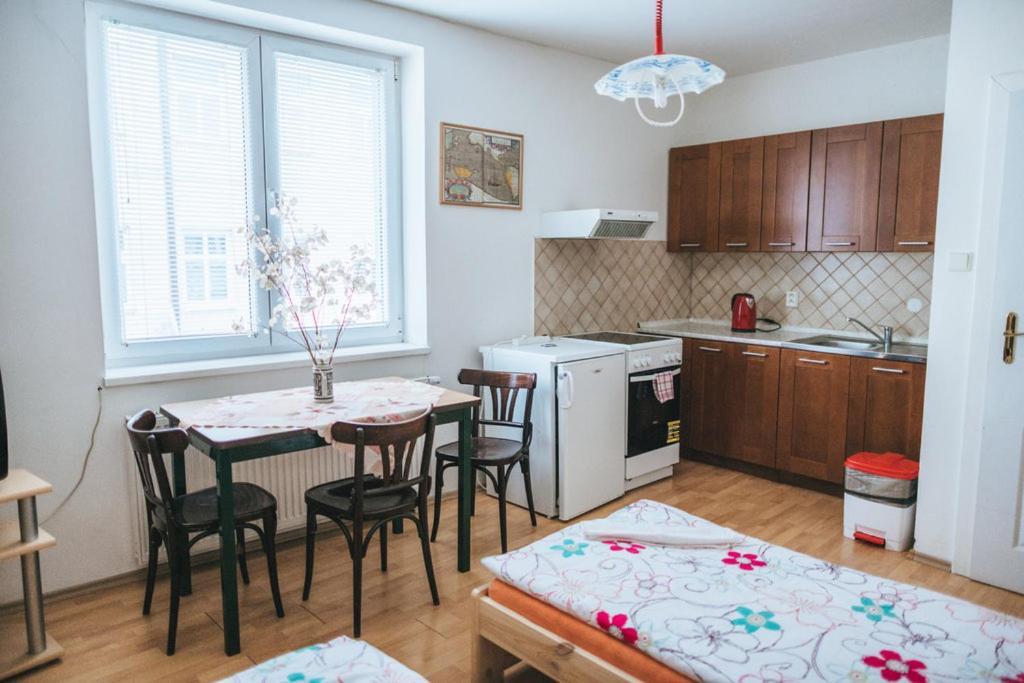 Klub U Namornika Dvůr Králové nad Labem Buitenkant foto