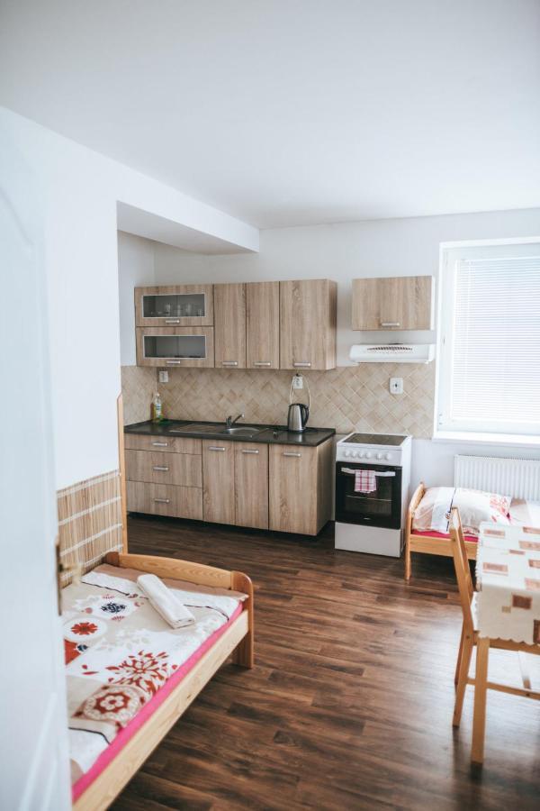 Klub U Namornika Dvůr Králové nad Labem Buitenkant foto